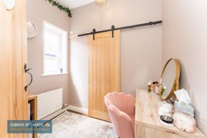 Bedroom- click for photo gallery